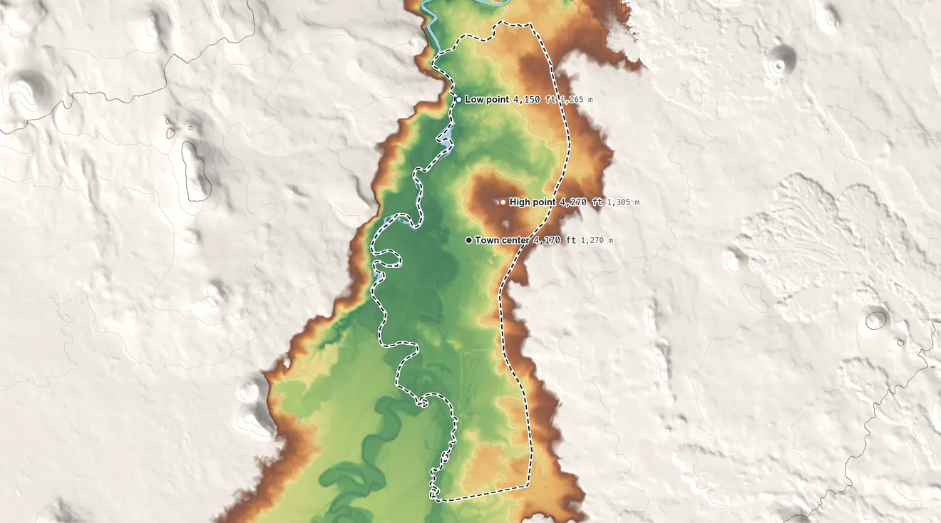Topographic elevation map of Sunriver, Oregon, shaded from 4,150 ft on the north side to 4,270 ft near the middle