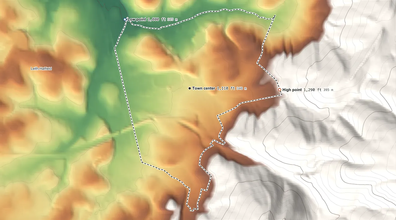 Topographic elevation map of Hopwood, Pennsylvania, shaded from 1,000 ft on the northwest side to 1,290 ft on the east edge, below higher ground just outside