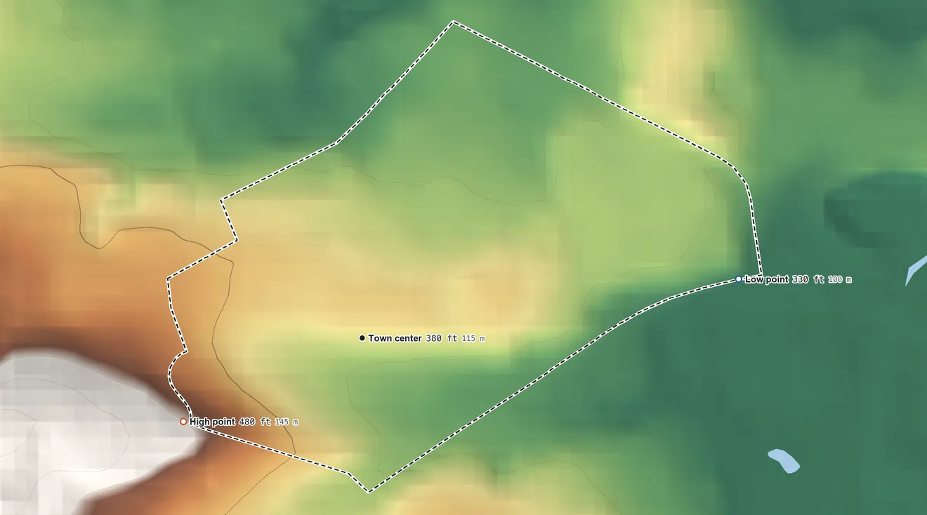 Topographic elevation map of Montrose Manor, Pennsylvania, shaded from 330 ft on the east side to 480 ft at the foot of the South Mountain
