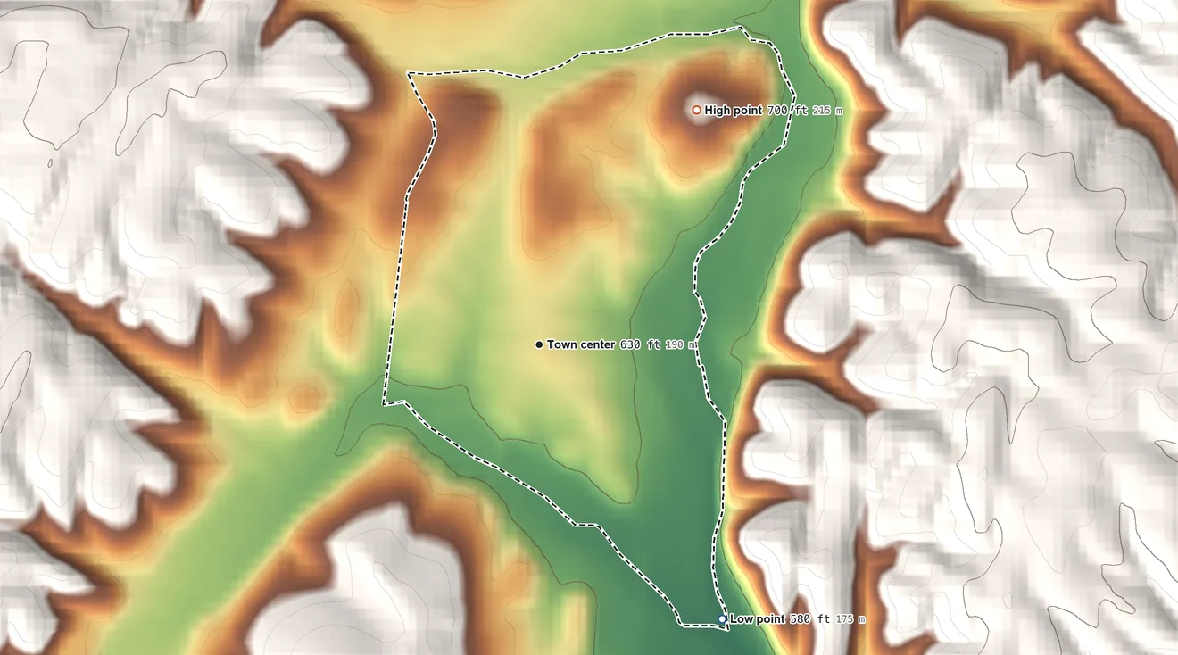 Topographic elevation map of Needmore, Pennsylvania, shaded from 580 ft on the southeast side to 700 ft on the northeast side
