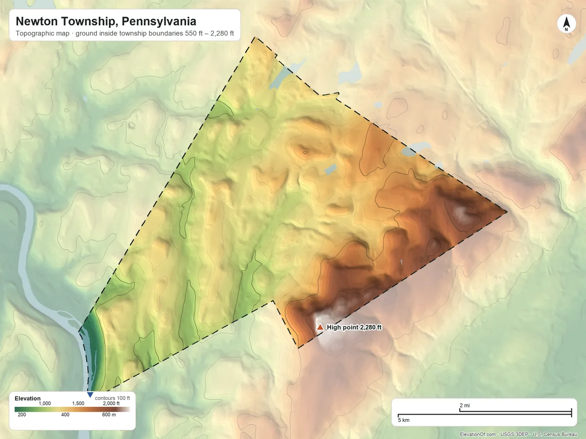 Topographic elevation map of Newton Township, Pennsylvania, shaded from 550 ft on the southwest side to 2,280 ft on Bald Mountain