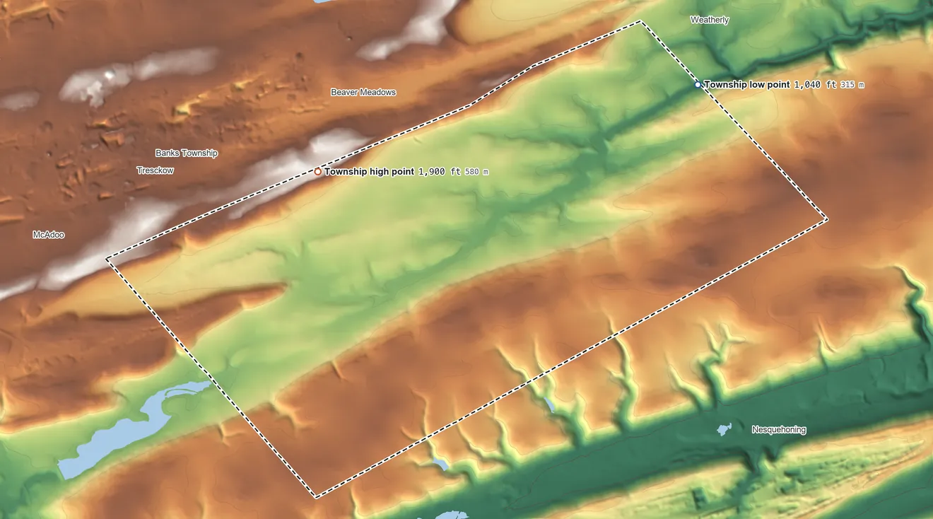 Topographic elevation map of Packer Township, Pennsylvania, shaded from 1,040 ft on the east side to 1,900 ft on the west side