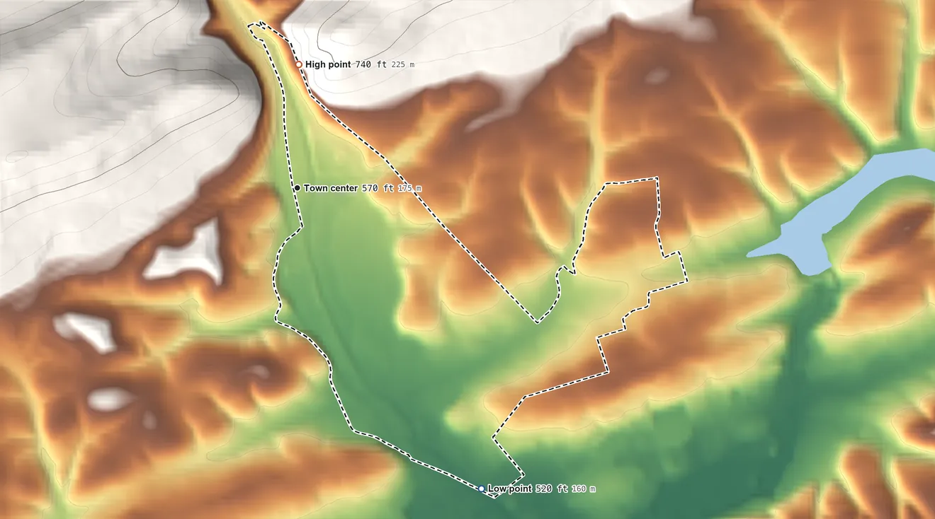 Topographic elevation map of Ravine, Pennsylvania, shaded from 520 ft on the southeast side to 740 ft at the foot of the Bunker Hills
