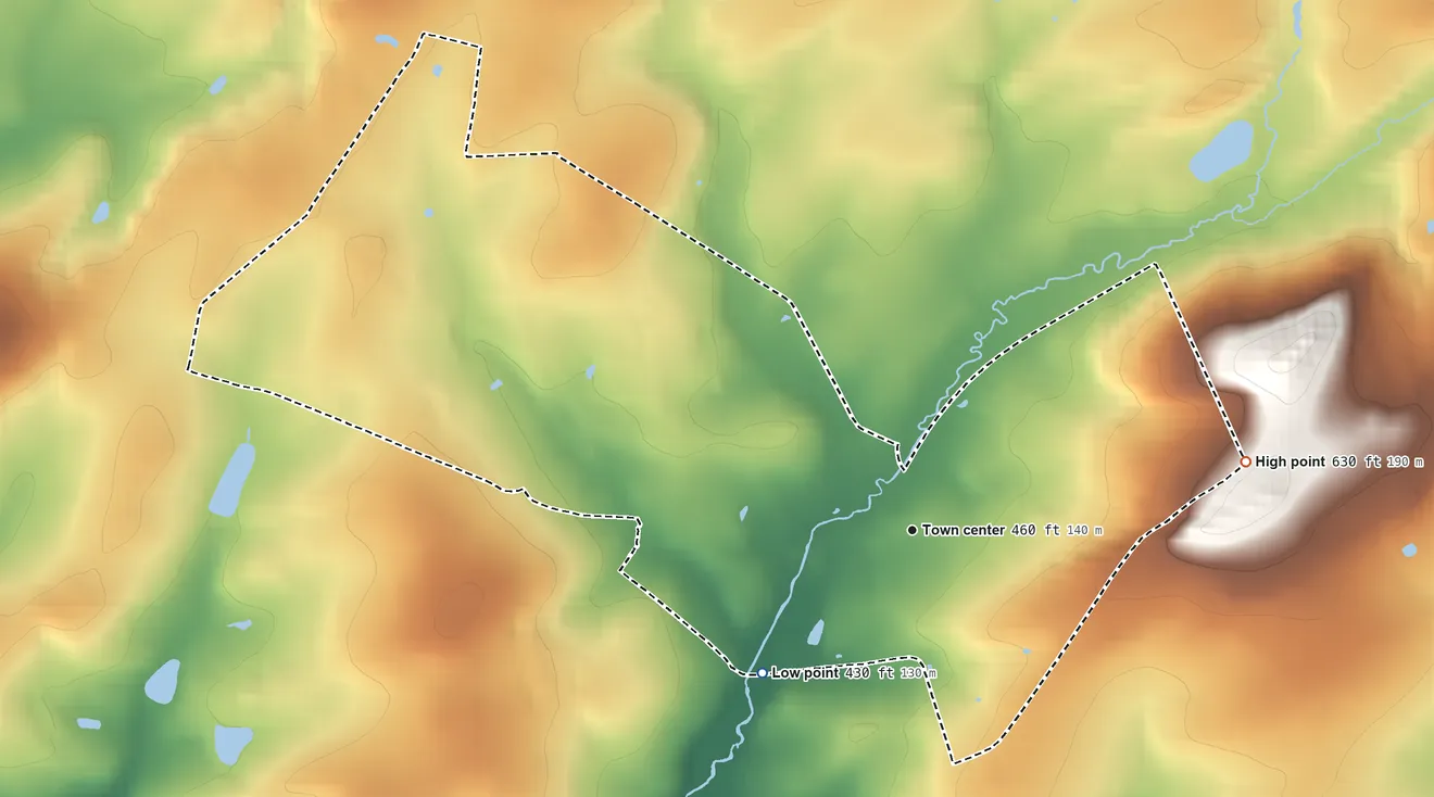 Topographic elevation map of Reinholds, Pennsylvania, shaded from 430 ft on the southwest side to 630 ft at the foot of the South Mountain