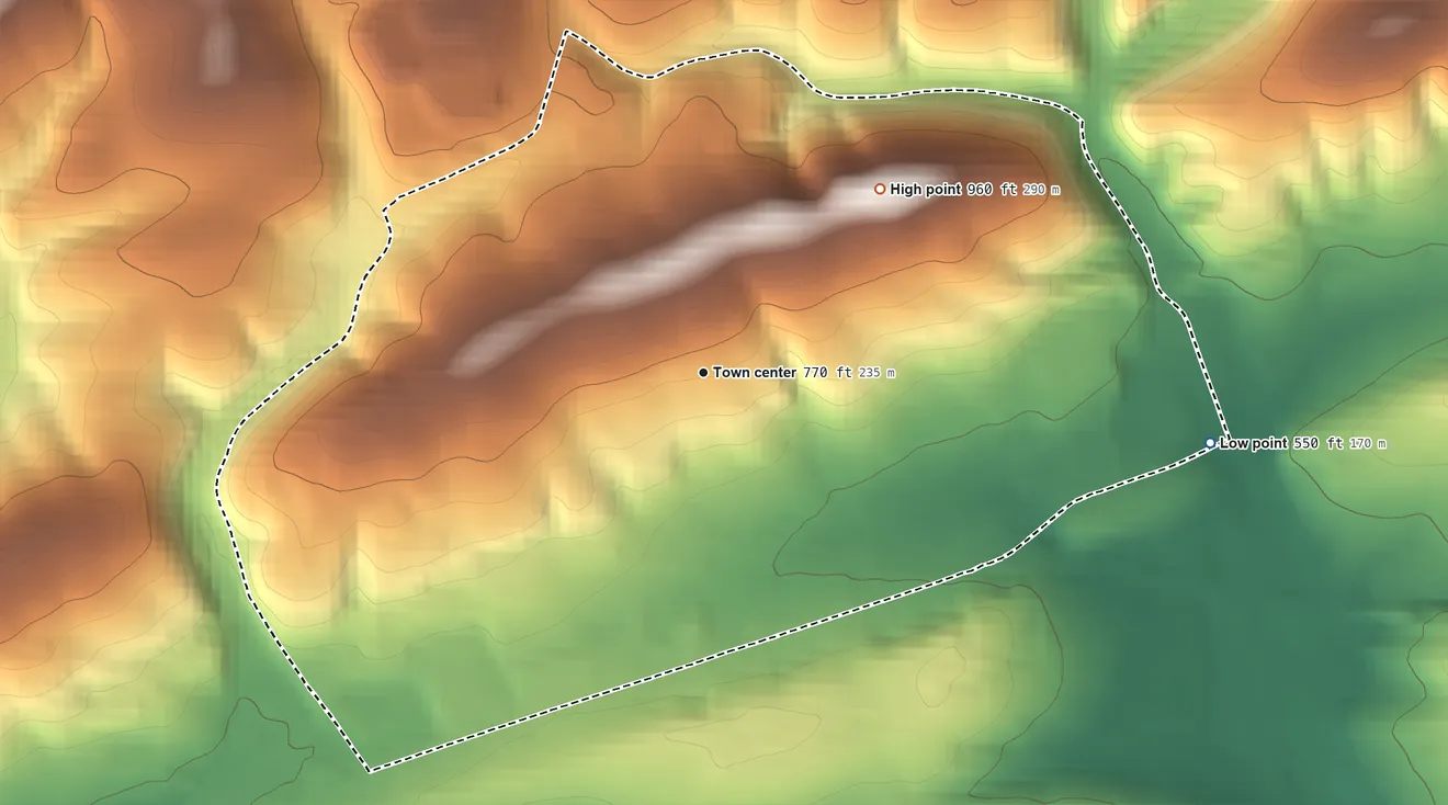 Topographic elevation map of Renningers, Pennsylvania, shaded from 550 ft on the east side to 960 ft at the foot of the Broad Mountain