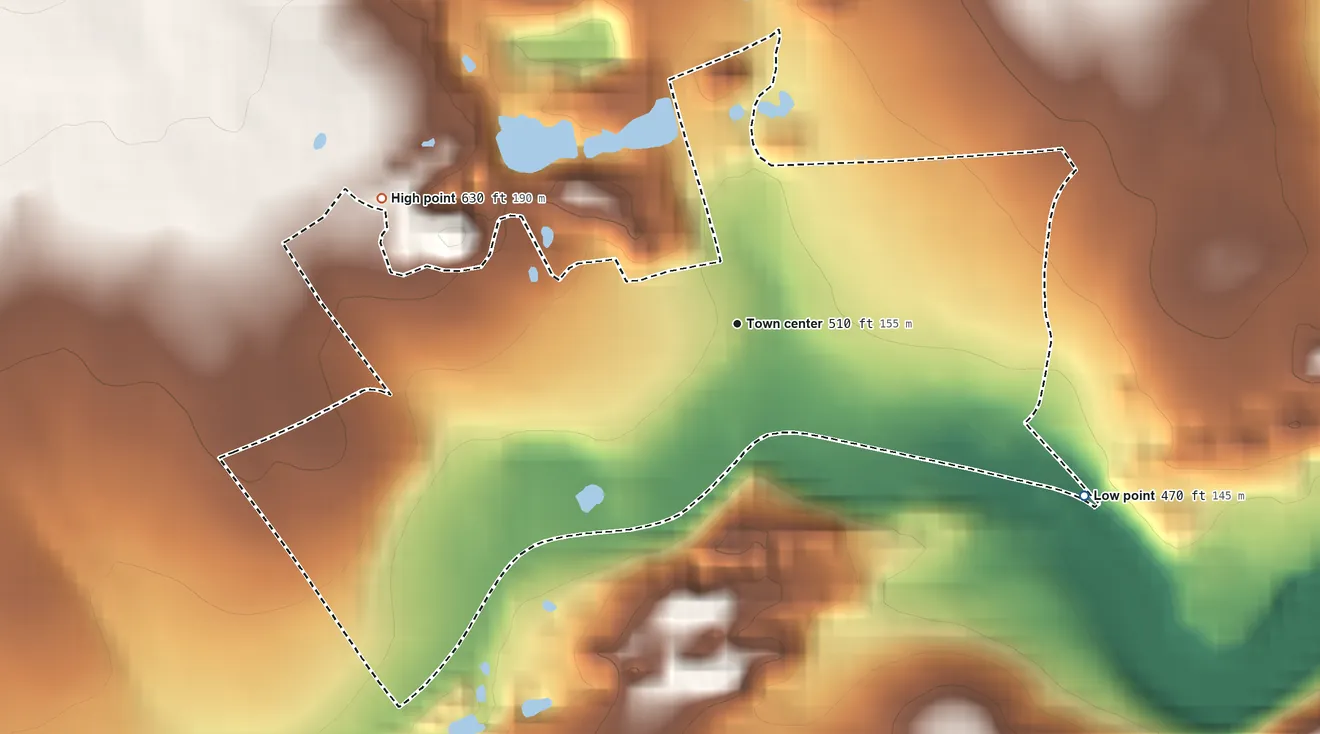 Topographic elevation map of Slatedale, Pennsylvania, shaded from 470 ft on the southeast side to 630 ft at the foot of the Indian Hills