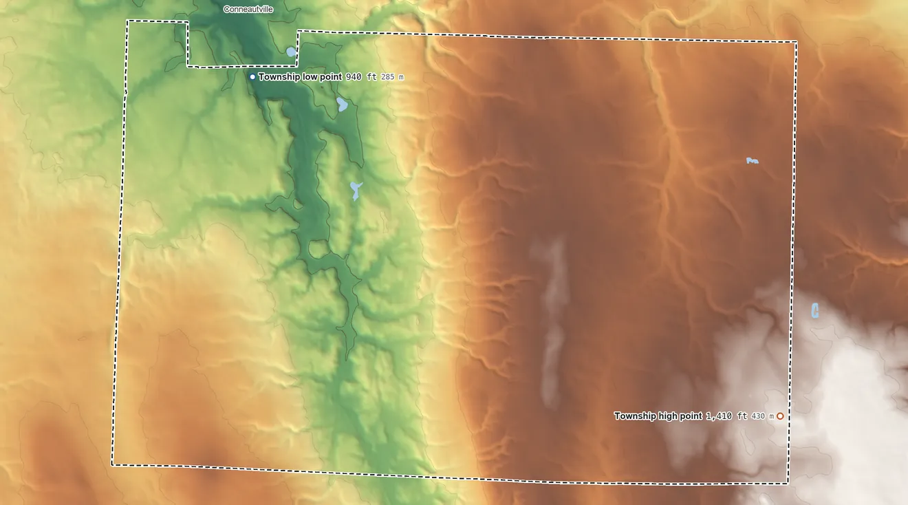Topographic elevation map of Summerhill Township, Crawford County, Pennsylvania, shaded from 940 ft on the northwest side to 1,410 ft on the southeast side