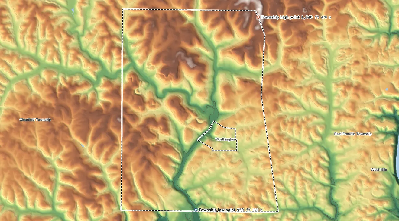 Topographic elevation map of West Franklin Township, Pennsylvania, shaded from 950 ft on the south side to 1,540 ft on the northeast side