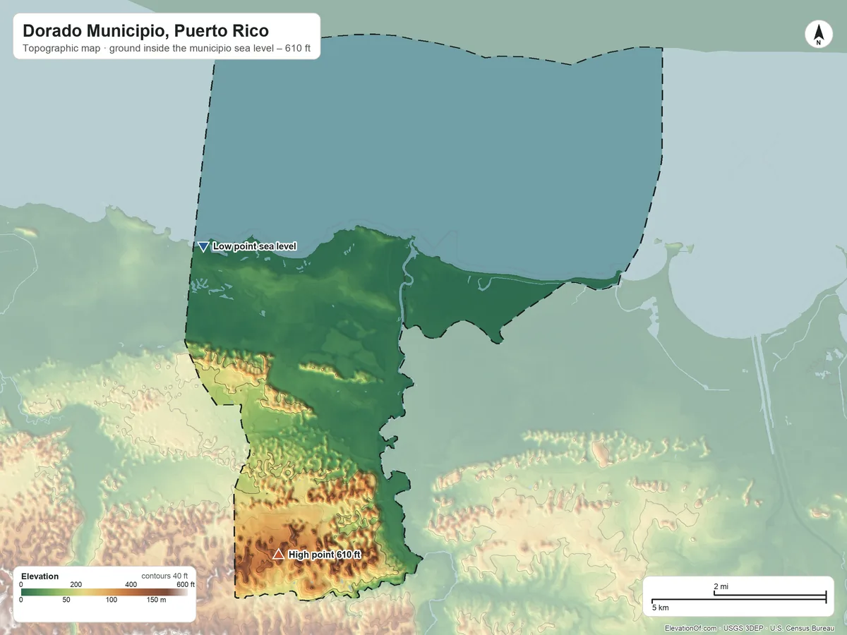 Topographic elevation map of Dorado Municipio, Puerto Rico, shaded from sea level on the Océano Atlántico to 610 ft on the southwest side