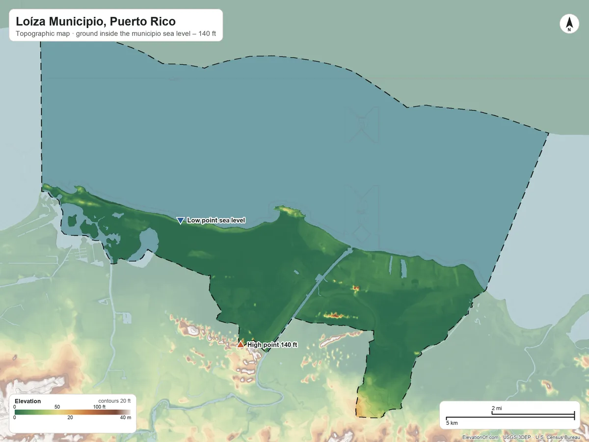 Topographic elevation map of Loíza Municipio, Puerto Rico, shaded from sea level on the Océano Atlántico to 140 ft on the southwest side