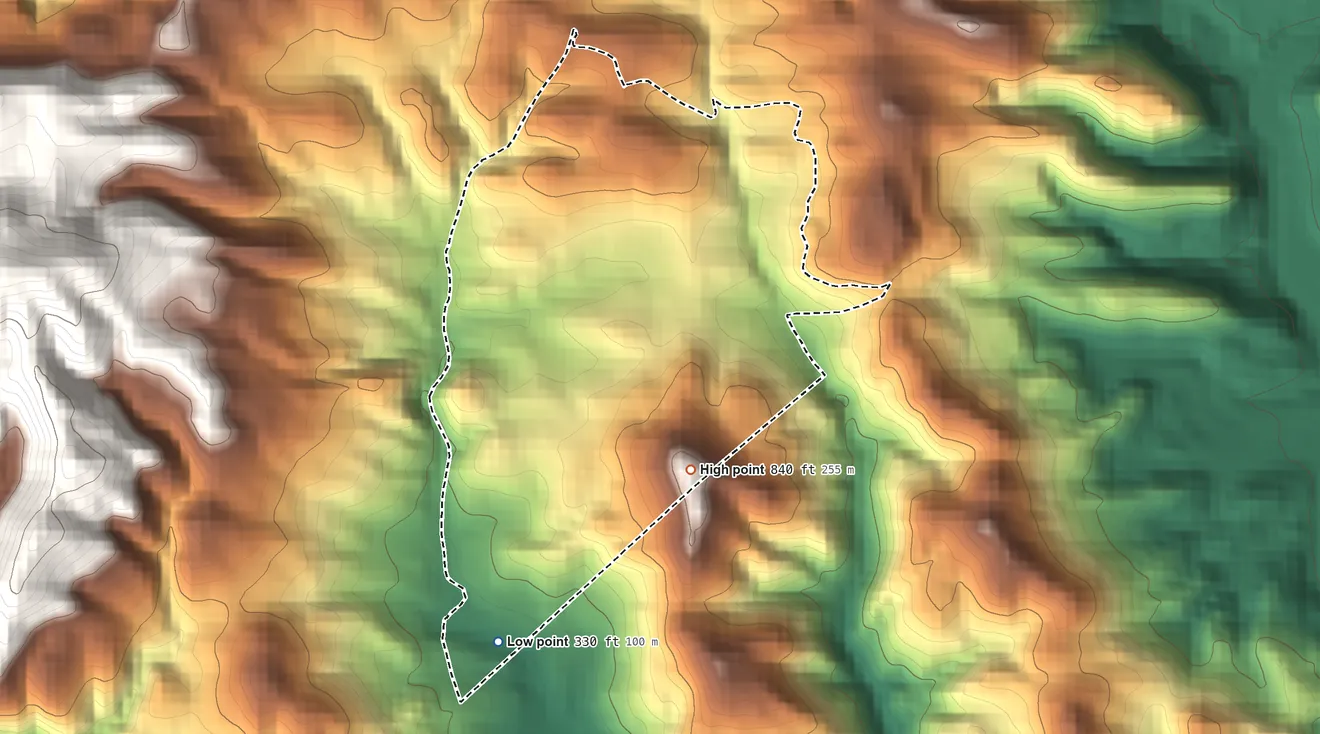 Topographic elevation map of Quebrada del Agua, Puerto Rico, shaded from 330 ft on the south side to 840 ft at the foot of the Montes de Barina