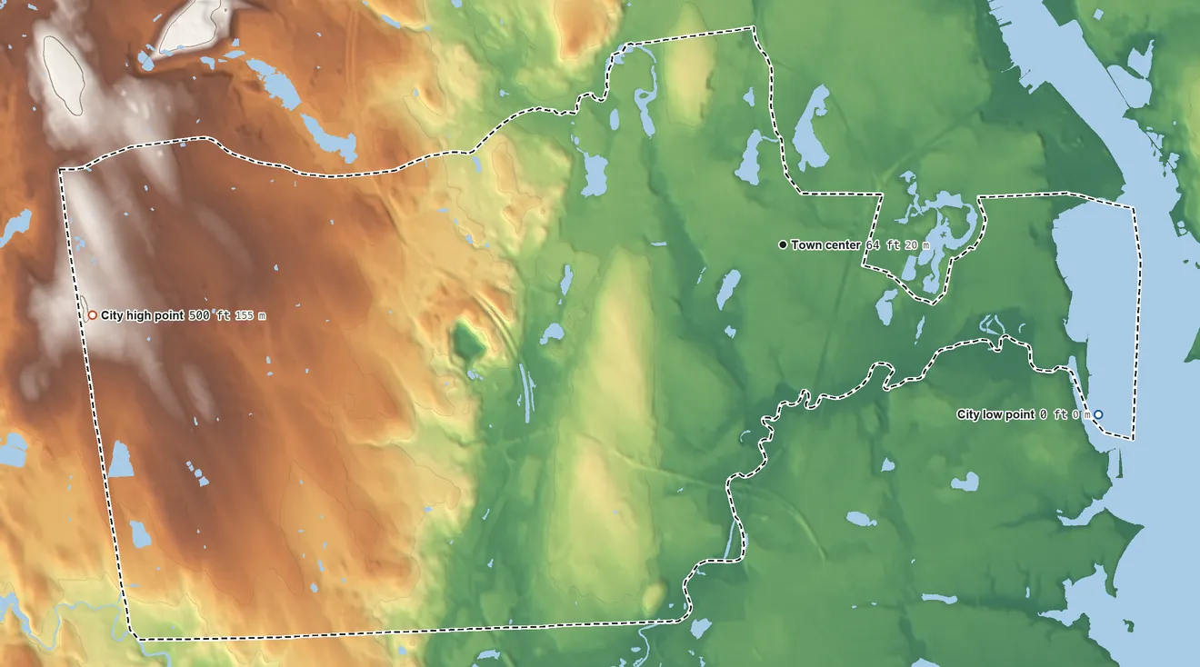 Topographic elevation map of Cranston, Rhode Island, shaded from sea level level on Narragansett Bay to 500 ft on Bald Hill
