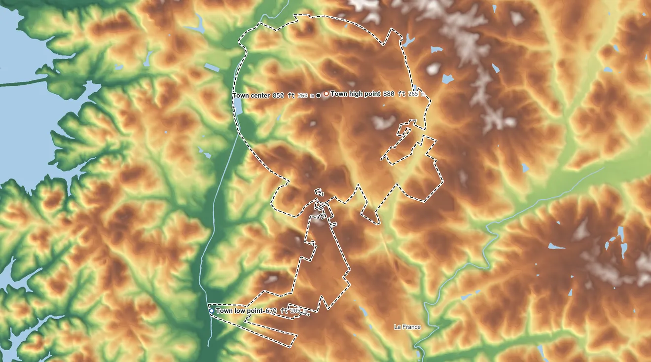 Topographic elevation map of Pendleton, South Carolina, shaded from 670 ft on the southwest side to 880 ft near the middle