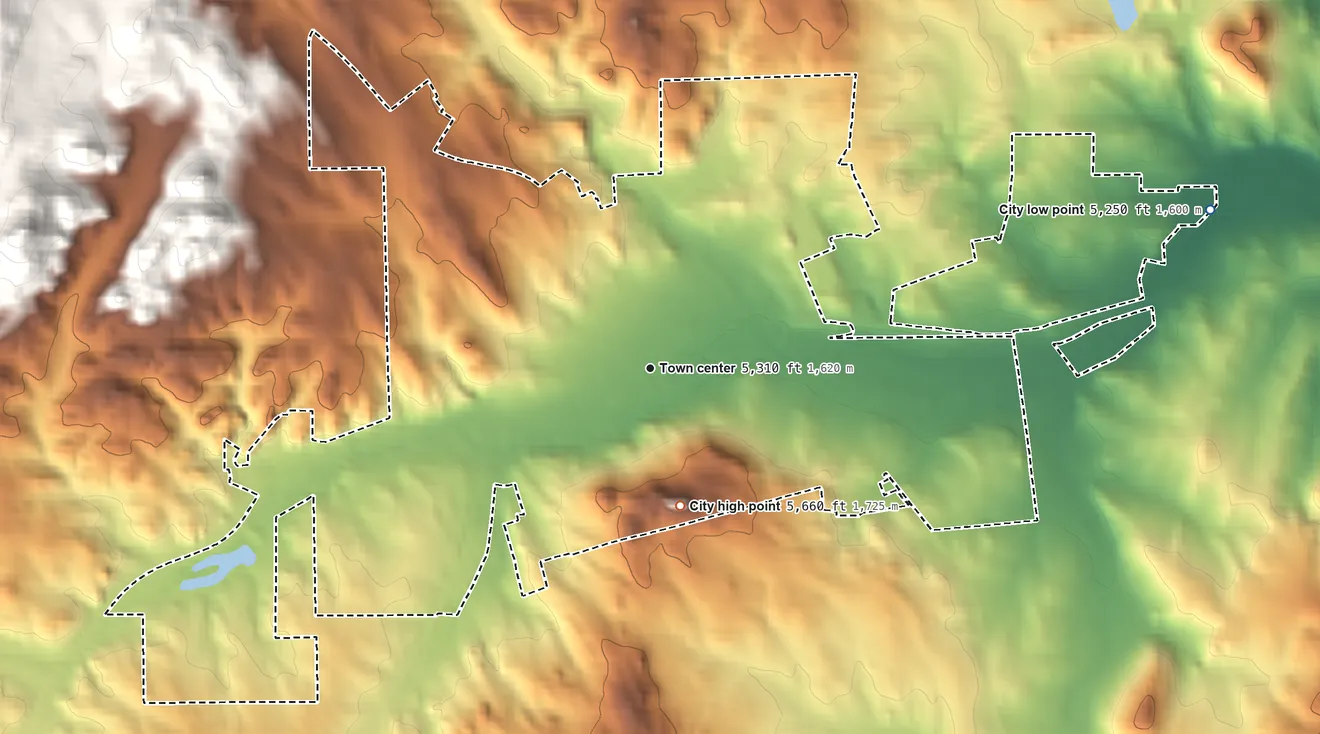 Topographic elevation map of Custer, South Dakota, shaded from 5,250 ft on the east side to 5,660 ft on the south side