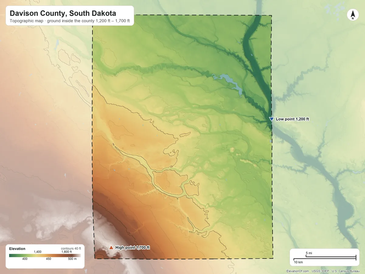 Topographic elevation map of Davison County, South Dakota, shaded from 1,200 ft on the east side to 1,700 ft on the southwest side
