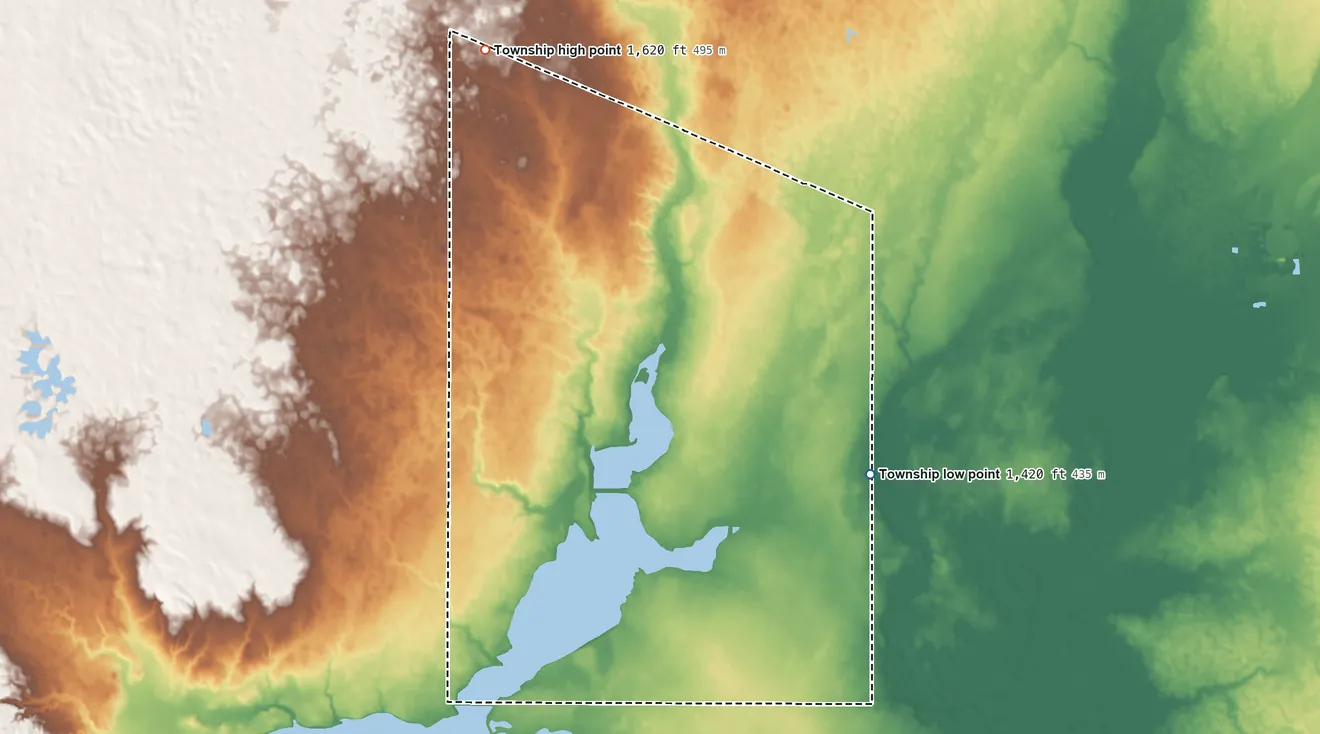 Topographic elevation map of Howard Township, South Dakota, shaded from 1,420 ft on the east side to 1,620 ft on the north side