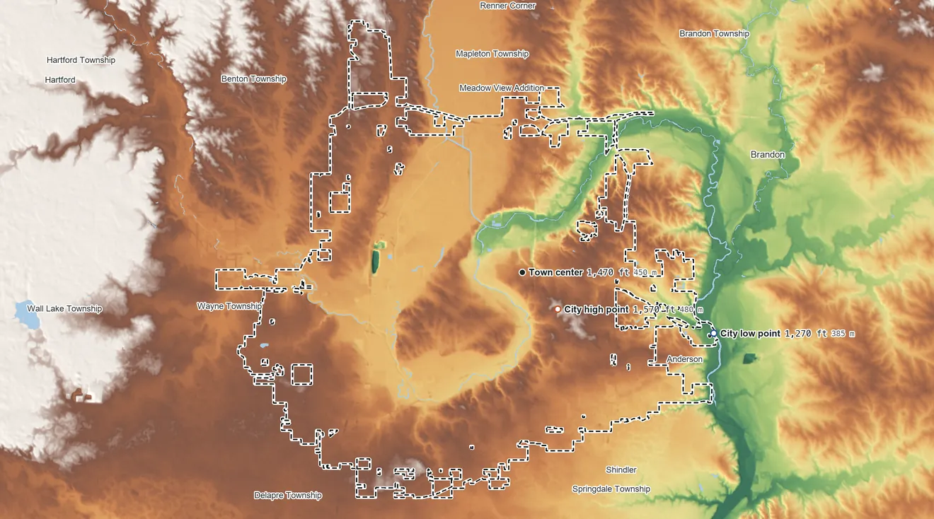 Topographic elevation map of Sioux Falls, South Dakota, shaded from 1,270 ft on the east side to 1,570 ft near the middle