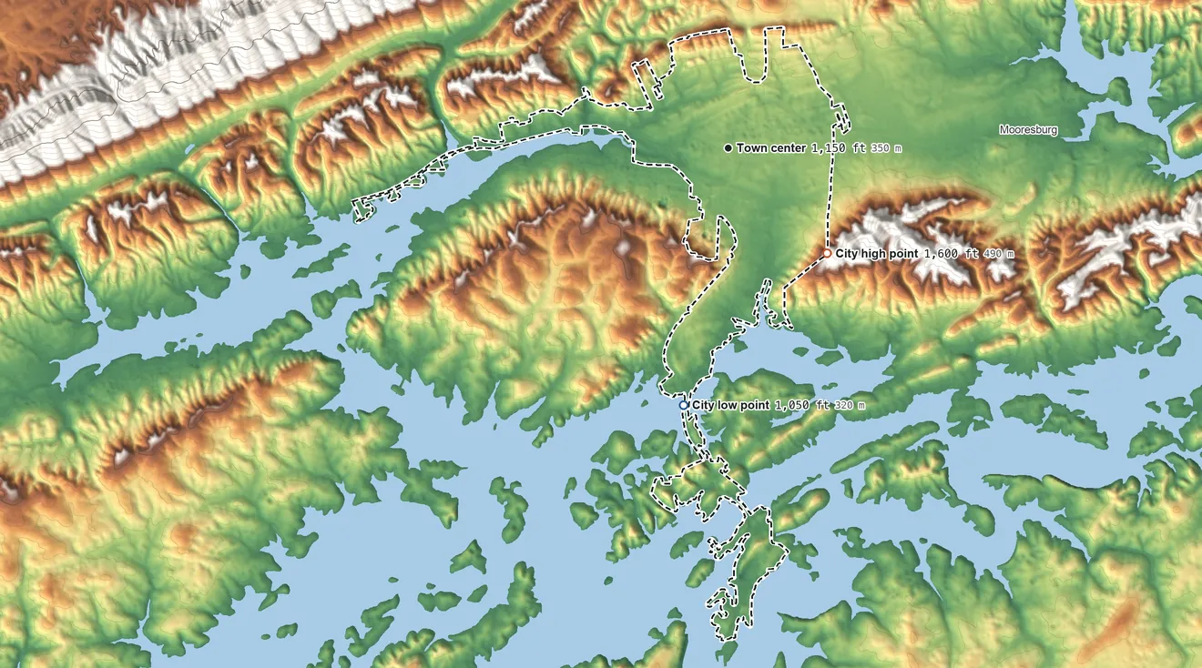 Topographic elevation map of Bean Station, Tennessee, shaded from 1,050 ft on the south side to 1,600 ft at the foot of the Clinch Mountain