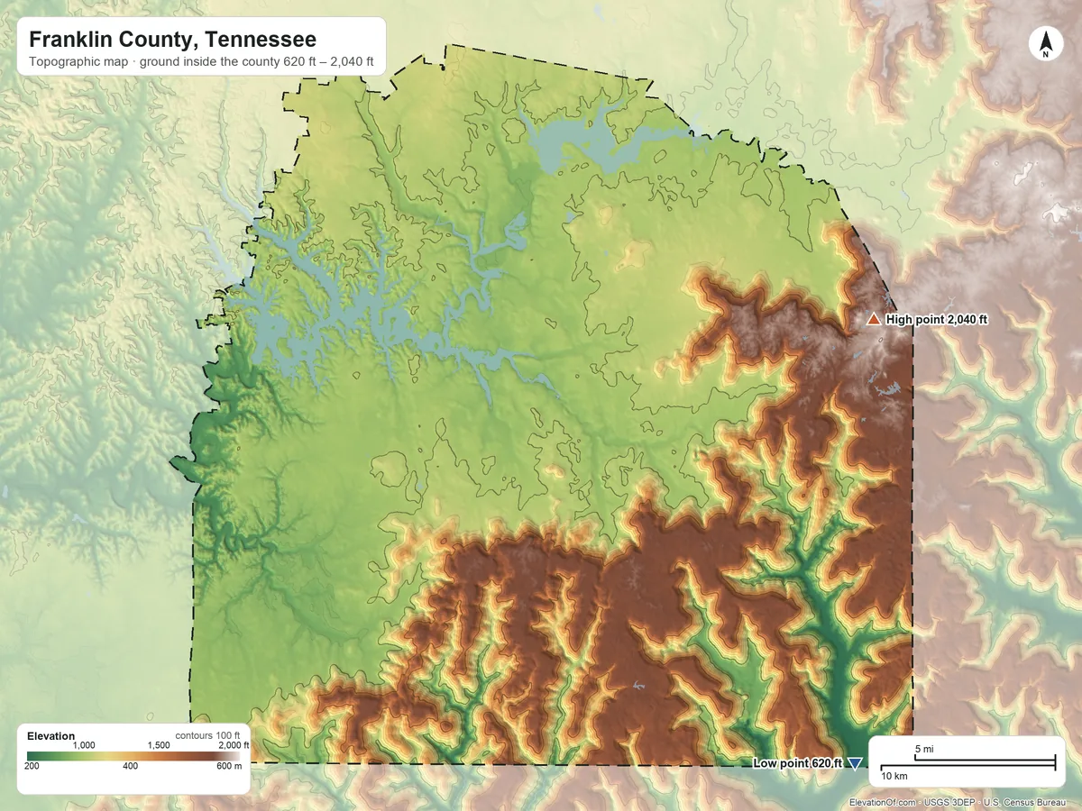 Topographic elevation map of Franklin County, Tennessee, shaded from 620 ft on the southeast side to 2,040 ft on the east side