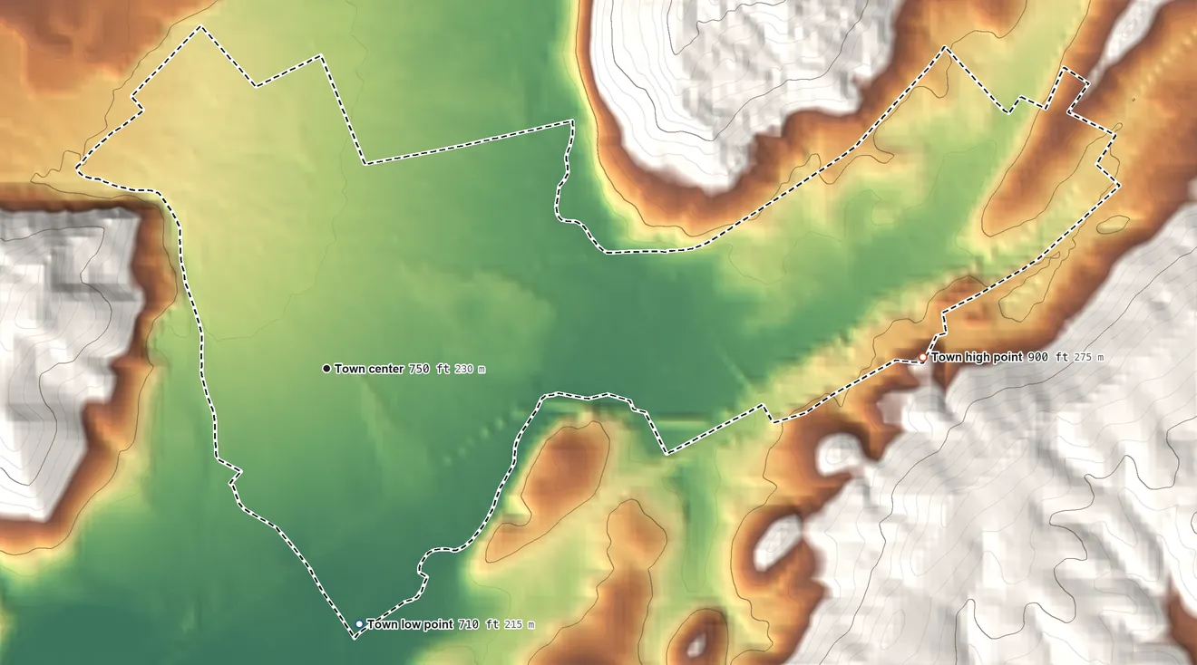Topographic elevation map of Graysville, Tennessee, shaded from 710 ft on the south side to 900 ft on the east edge, below higher ground just outside