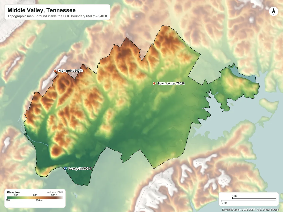Topographic elevation map of Middle Valley, Tennessee, shaded from 650 ft on the southwest side to 940 ft at the foot of the White Oak Mountain