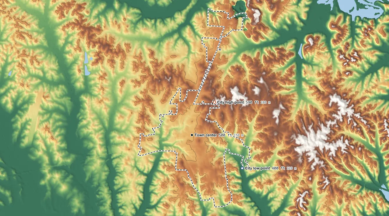 Topographic elevation map of Parsons, Tennessee, shaded from 400 ft on the southeast side to 590 ft on the northeast side