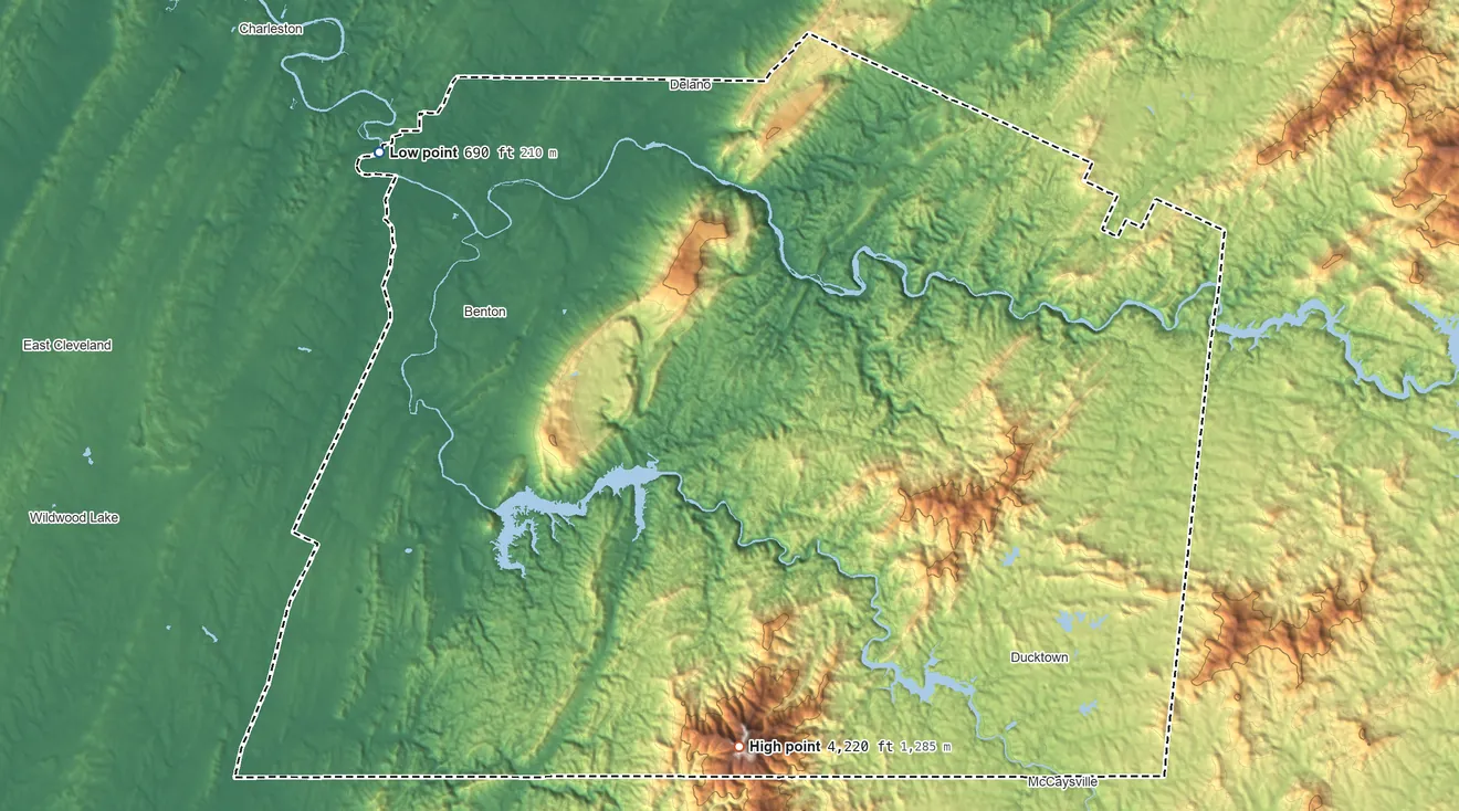 Topographic elevation map of Polk County, Tennessee, shaded from 690 ft on the northwest side to 4,220 ft on Big Frog Mountain