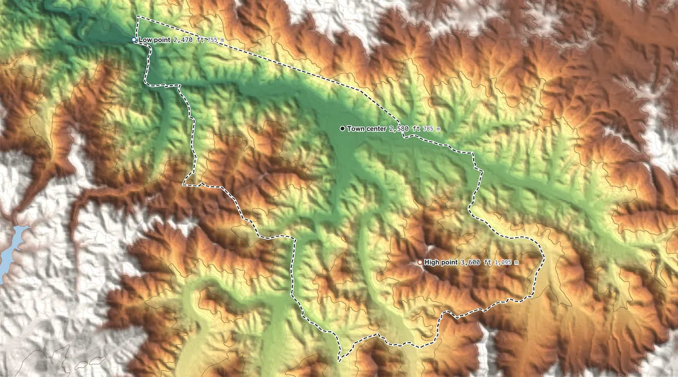 Topographic elevation map of Roan Mountain, Tennessee, shaded from 2,470 ft on the northwest side to 3,600 ft on Heupscup Knobs