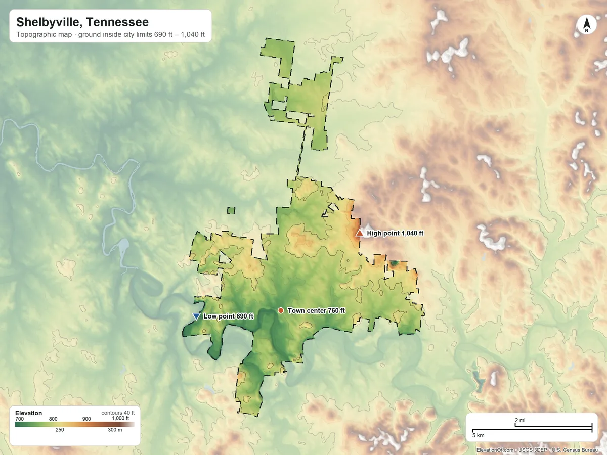 Topographic elevation map of Shelbyville, Tennessee, shaded from 690 ft on the west side to 1,040 ft on the northeast side