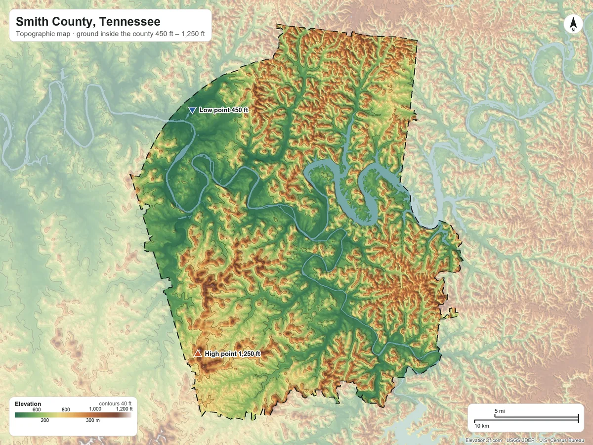 Topographic elevation map of Smith County, Tennessee, shaded from 450 ft on the northwest side to 1,250 ft on Walnut Knob