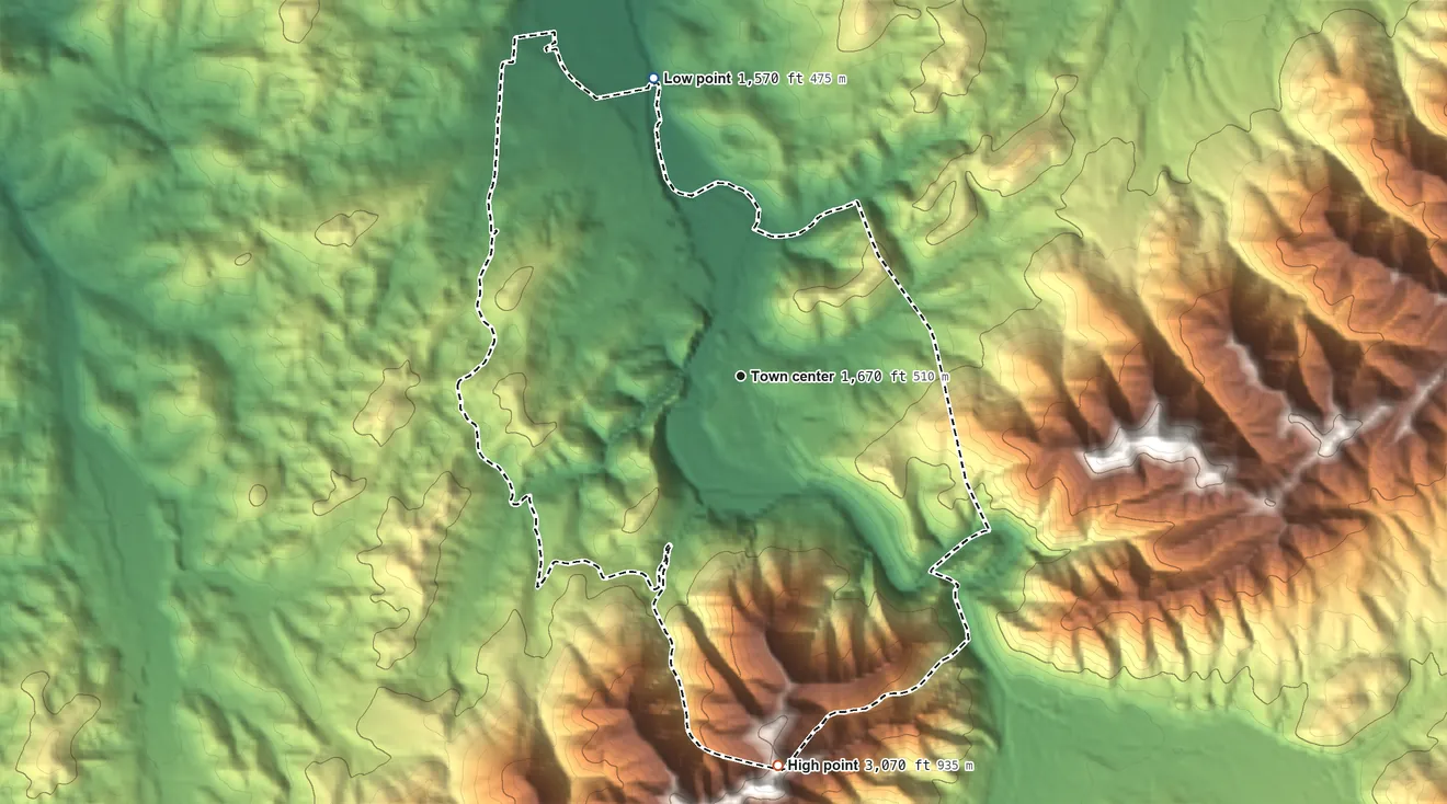 Topographic elevation map of Valley Forge, Tennessee, shaded from 1,570 ft on the north side to 3,070 ft on the south side