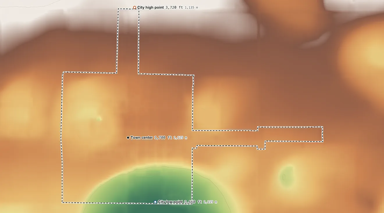 Topographic elevation map of Earth, Texas, shaded from 3,660 ft on the southeast side to 3,720 ft on the north side