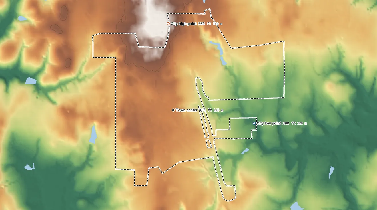 Topographic elevation map of Grapeland, Texas, shaded from 390 ft on the east side to 530 ft on the north side