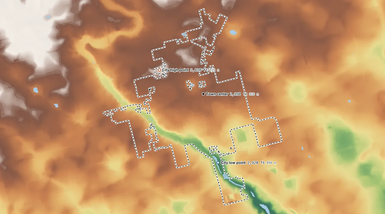 Topographic elevation map of Lamesa, Texas, shaded from 2,920 ft on the south side to 3,010 ft on the northwest side