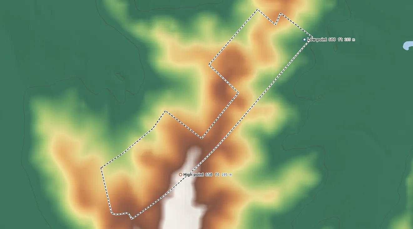 Topographic elevation map of Las Haciendas, Texas, shaded from 600 ft on the northeast side to 650 ft near the middle