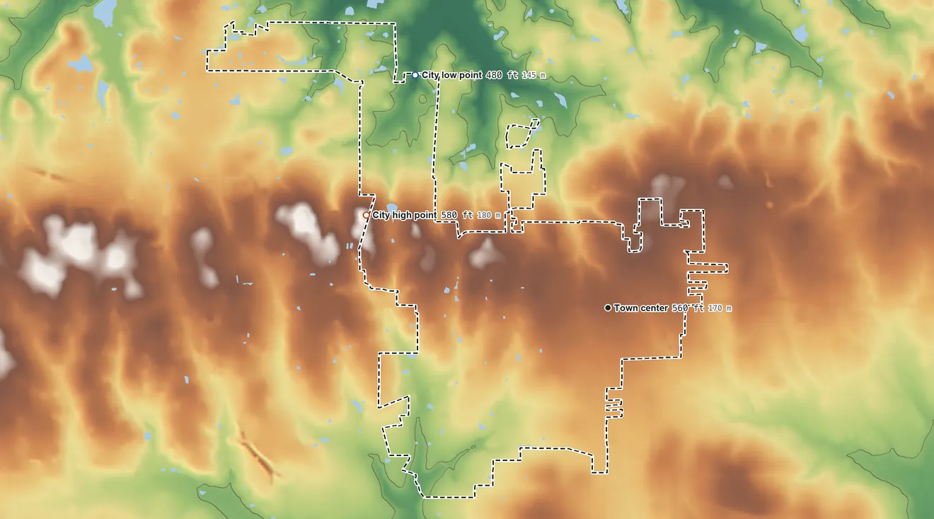 Topographic elevation map of Reno, Lamar County, Texas, shaded from 480 ft on the northwest side to 580 ft on the west side