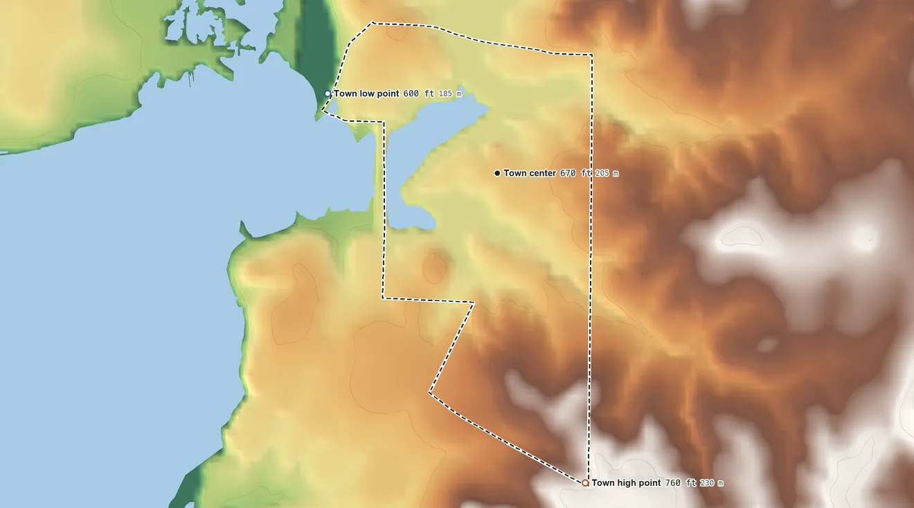 Topographic elevation map of Road Runner, Texas, shaded from 600 ft on the northwest side to 760 ft on the south side