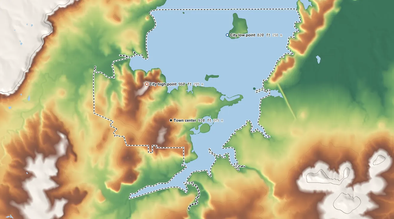 Topographic elevation map of Runaway Bay, Texas, shaded from 820 ft on the northeast side to 960 ft on the northwest side