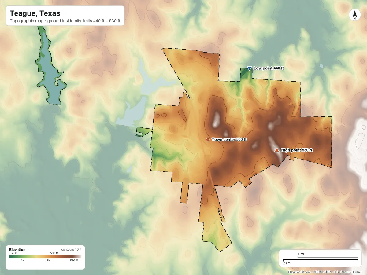 Topographic elevation map of Teague, Texas, shaded from 440 ft on the northeast side to 530 ft on the east side