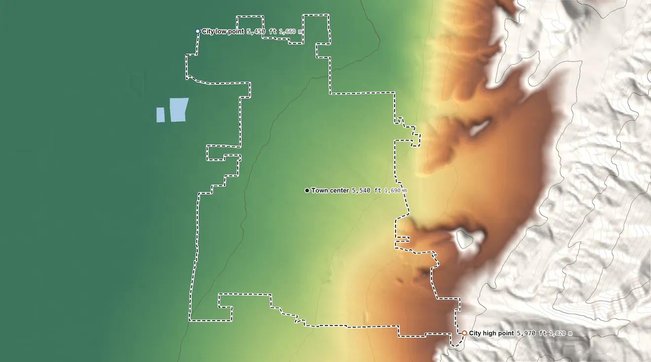Topographic elevation map of Ephraim, Utah, shaded from 5,450 ft on the northwest side to 5,970 ft on the southeast edge, below higher ground just outside