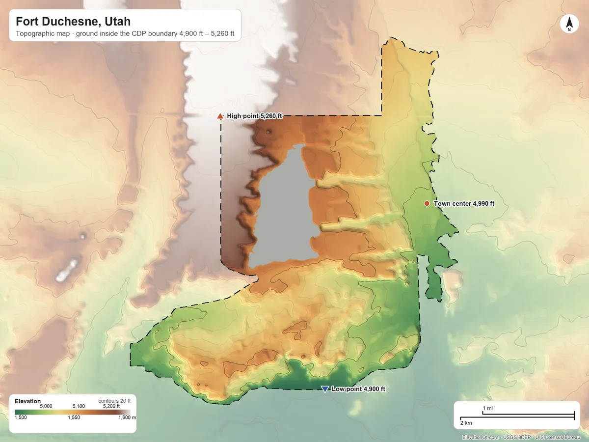 Topographic elevation map of Fort Duchesne, Utah, shaded from 4,900 ft on the southwest side to 5,260 ft on the northwest side