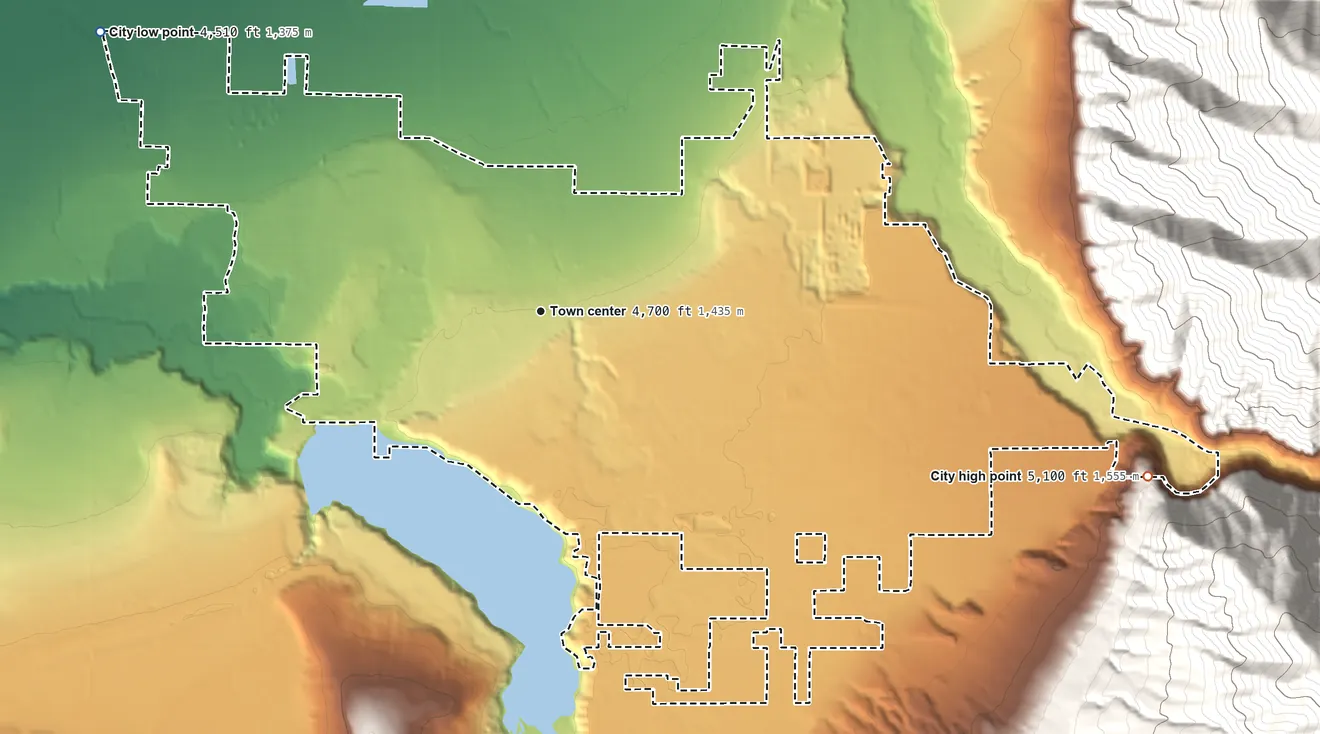 Topographic elevation map of Hyrum, Utah, shaded from 4,510 ft on the northwest side to 5,100 ft at the foot of the Mahogany Range