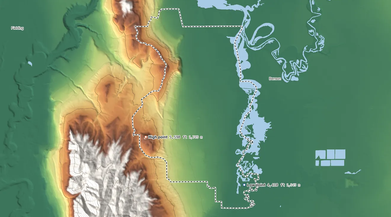 Topographic elevation map of Peter, Utah, shaded from 4,410 ft on the southeast side to 5,590 ft at the foot of the Wellsville Mountains