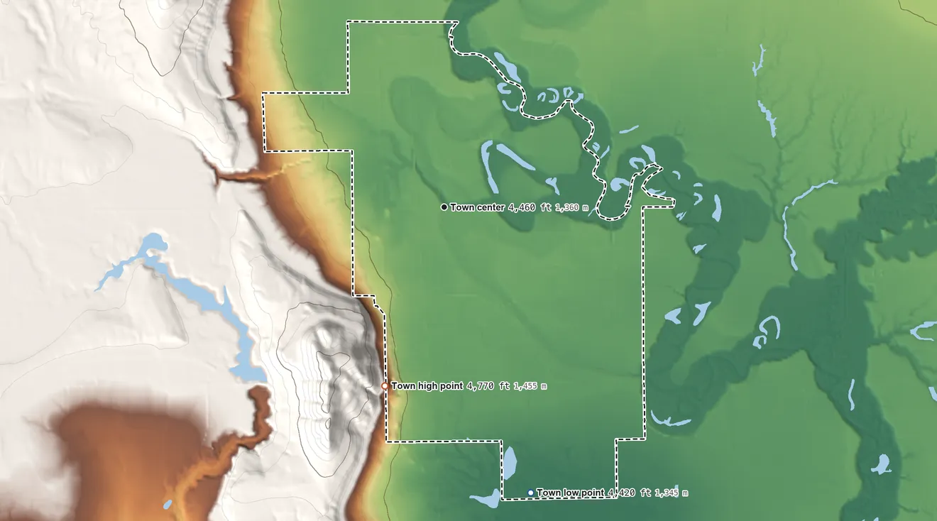 Topographic elevation map of Trenton, Utah, shaded from 4,420 ft on the south side to 4,770 ft at the foot of the Bear River Range