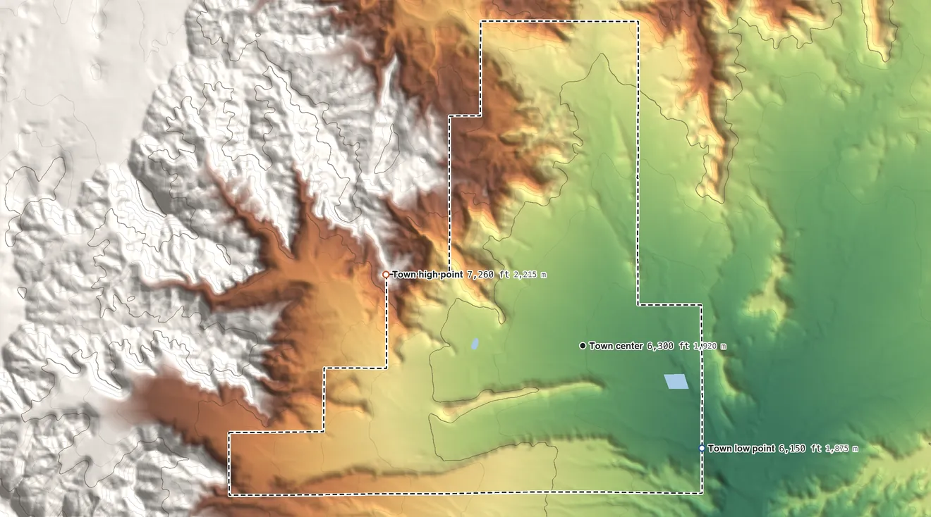 Topographic elevation map of Tropic, Utah, shaded from 6,150 ft on the southeast side to 7,260 ft on the west edge, below higher ground just outside