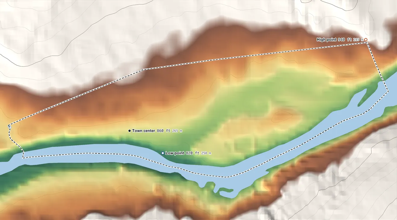Topographic elevation map of Gilman, Vermont, shaded from 820 ft near the middle to 940 ft at the foot of the East Haven Range