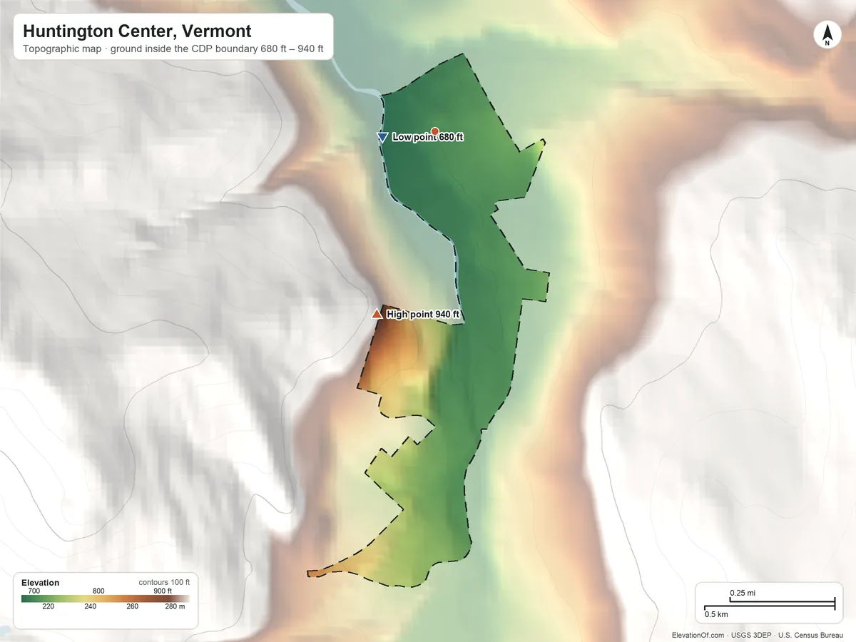 Topographic elevation map of Huntington Center, Vermont, shaded from 680 ft near the middle to 940 ft at the foot of the Green Mountains