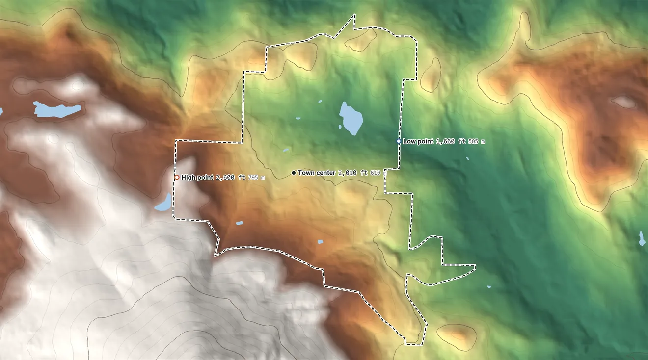 Topographic elevation map of Stratton Mountain, Vermont, shaded from 1,660 ft on the east side to 2,600 ft on the west edge, below higher ground just outside