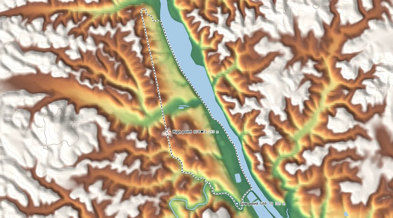 Topographic elevation map of Big Island, Virginia, shaded from 600 ft on the southeast side to 870 ft on the west edge, below higher ground just outside