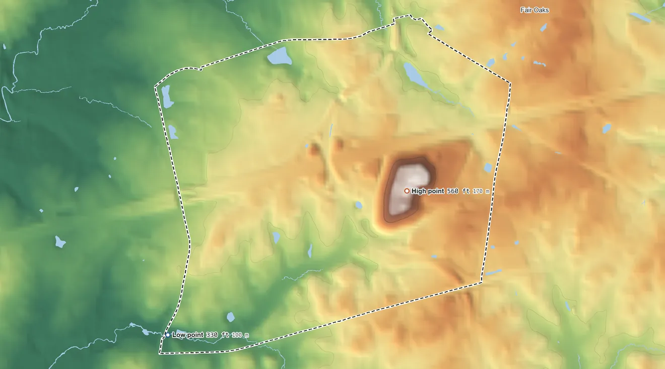 Topographic elevation map of Fair Lakes, Virginia, shaded from 330 ft on the southwest side to 560 ft on the east side